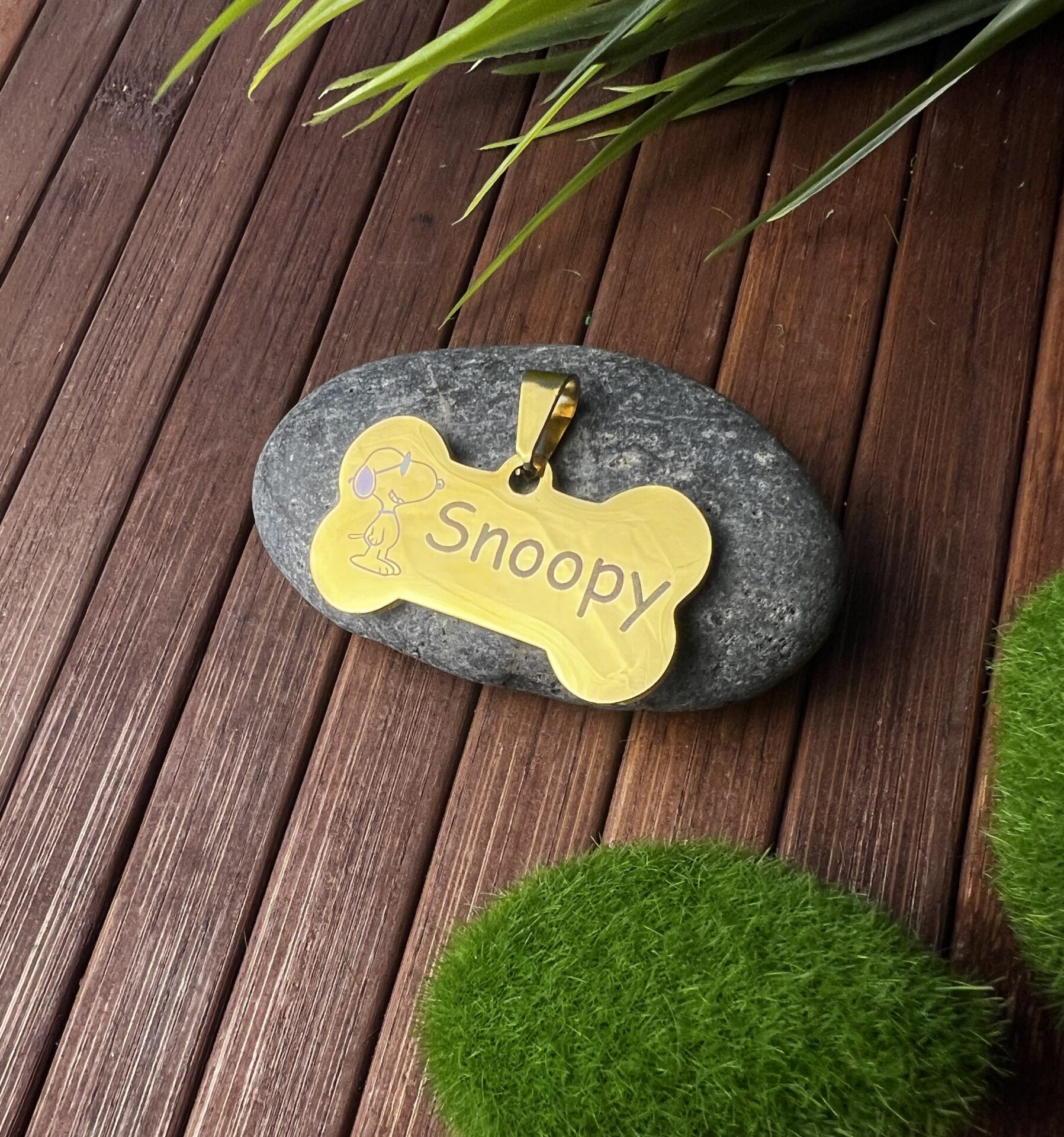 Placa identificativa para mascotas en forma de hueso personalizada – Dorada (21 × 40 mm)